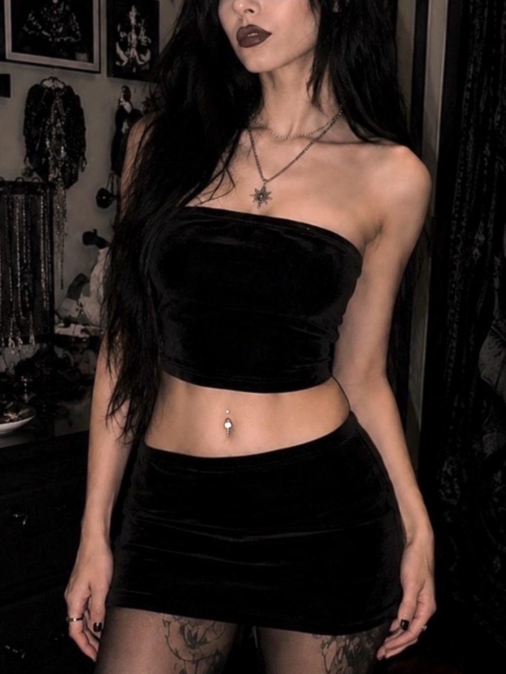 Women’s Velvet Essential Black Strapless Bodycon Stylish Tube Top